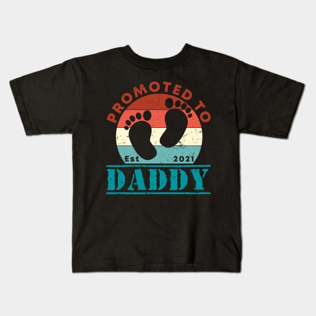 Vintage Promoted to Daddy 2021 new Dad gift Daddy Kids T-Shirt by Abko90